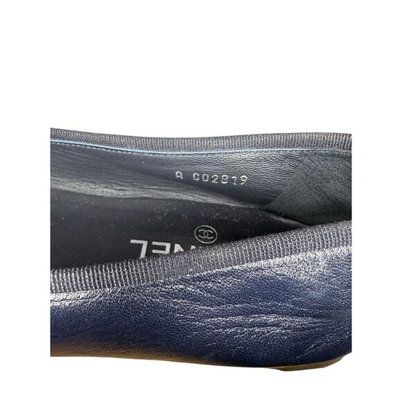 Chanel Navy Leather CC Toe Cap Ballet Flats 40.5 - Picture 4 of 14